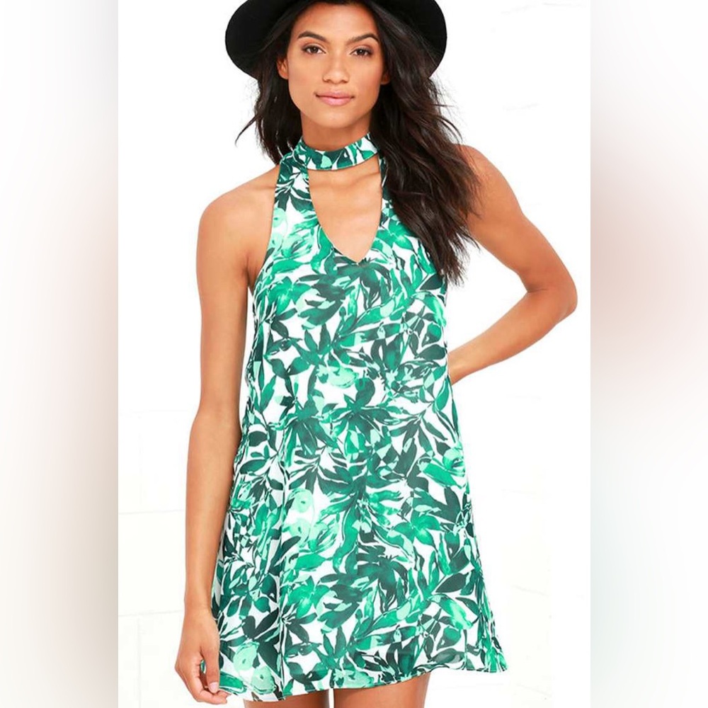 EUC On the Vine Green Print Swing Dress
Lulus size small